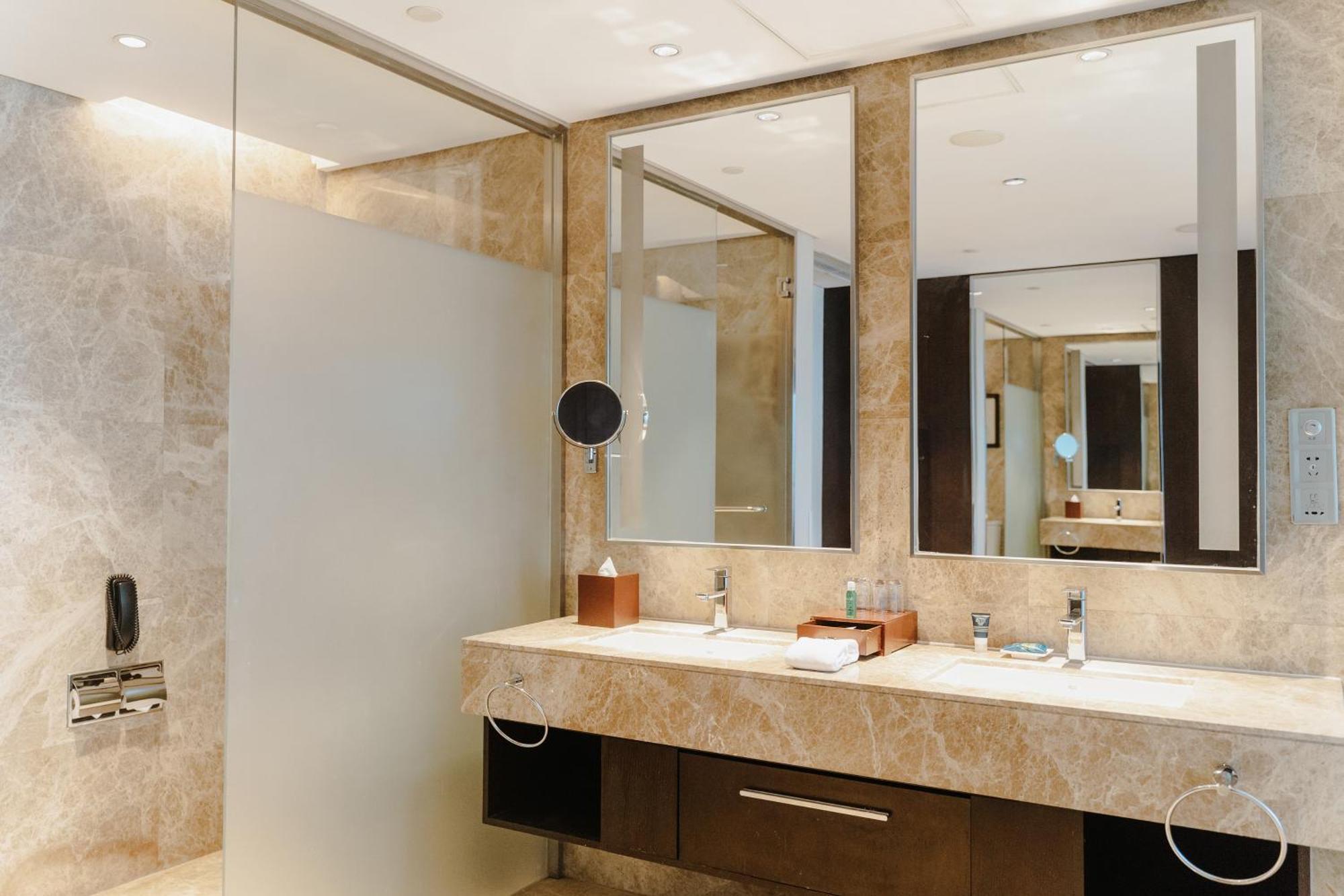 Four Points By Sheraton Qingdao, West Coast Zewnętrze zdjęcie
