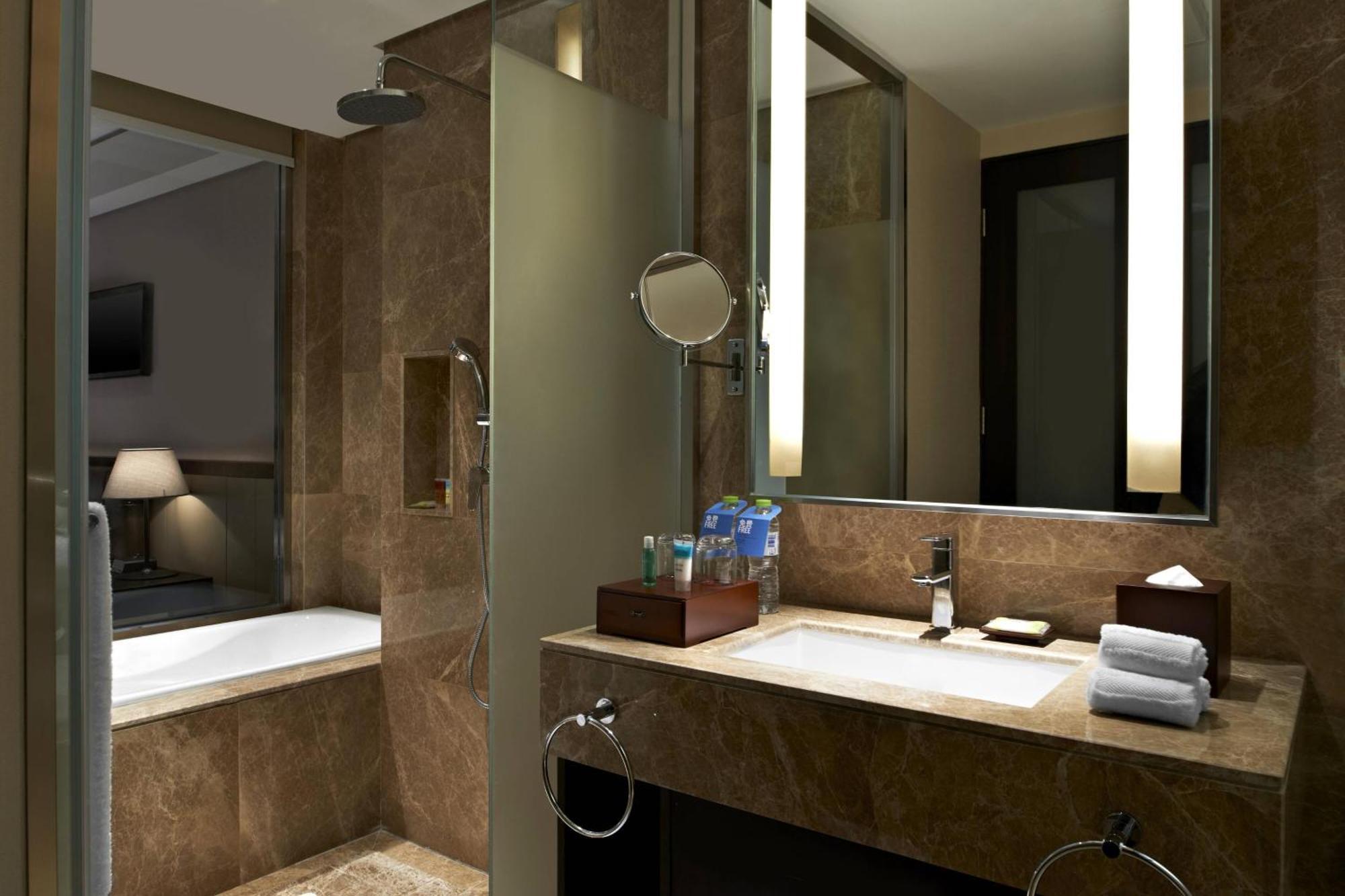 Four Points By Sheraton Qingdao, West Coast Zewnętrze zdjęcie